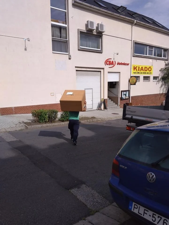 Irodai bútor szállítás